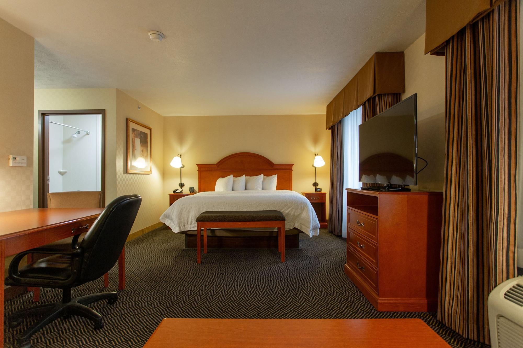 Hampton Inn Waterloo Exteriör bild