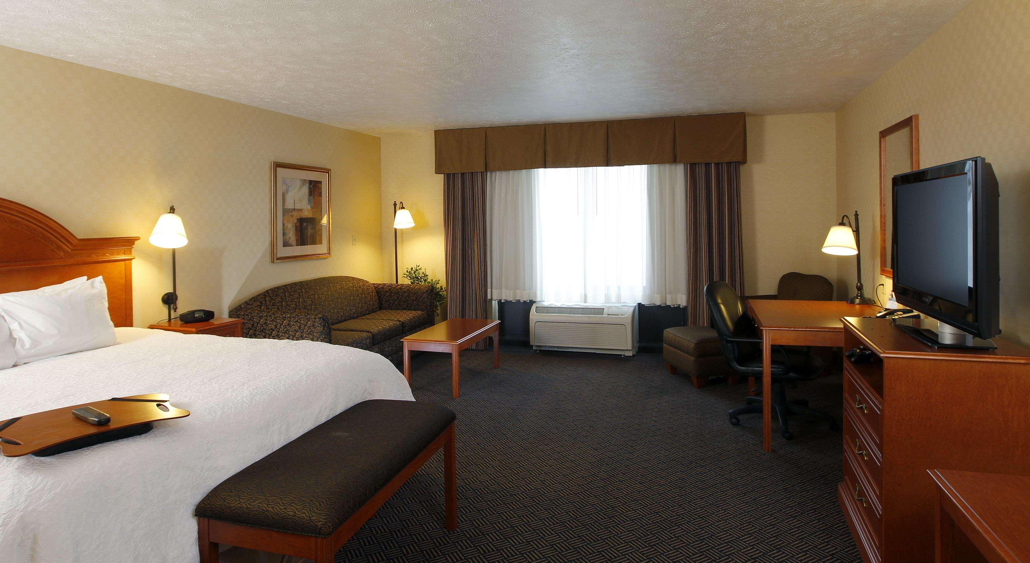 Hampton Inn Waterloo Exteriör bild