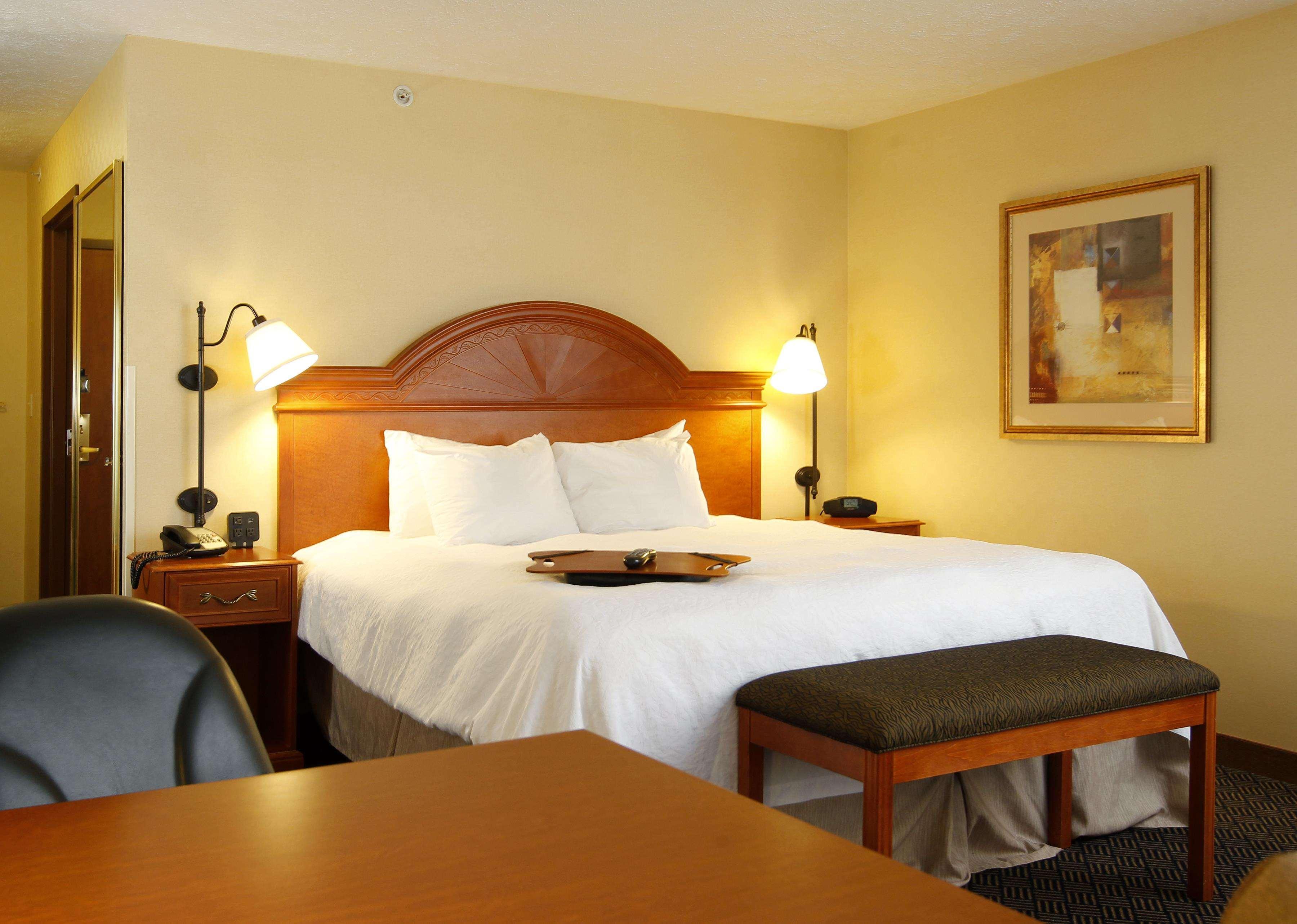 Hampton Inn Waterloo Exteriör bild