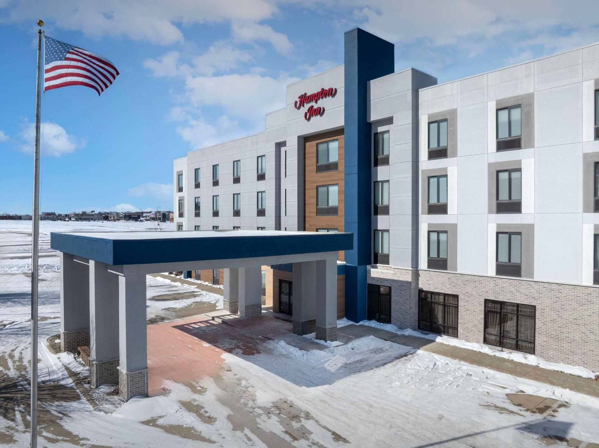 Hampton Inn Waterloo Exteriör bild